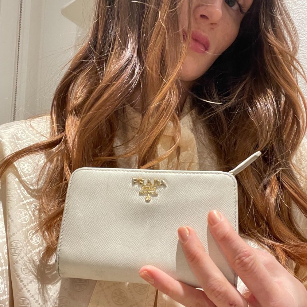 authentic prada trifold saffiano snap wallet in white (very rare)